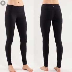Black lululemon leggings